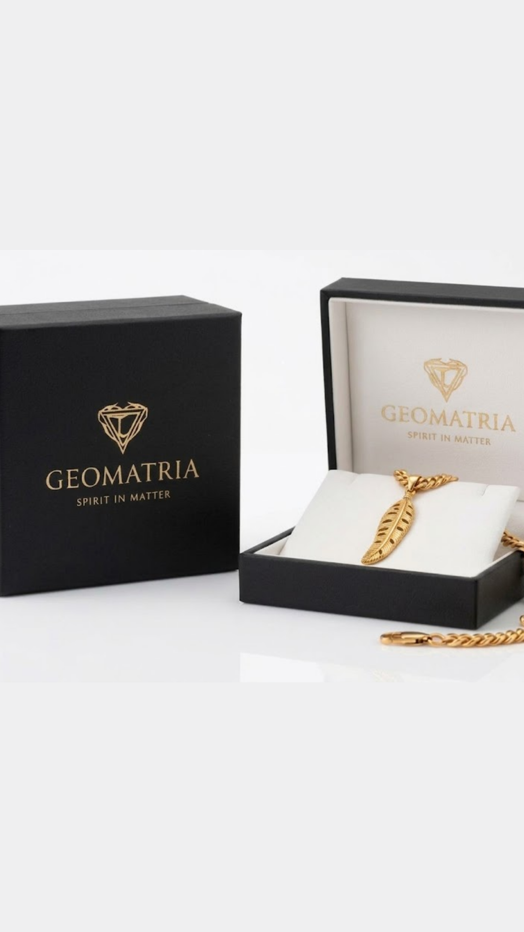 Feather Necklace – Sacred Symbol of Freedom & Spiritual Elevation | 18K Gold