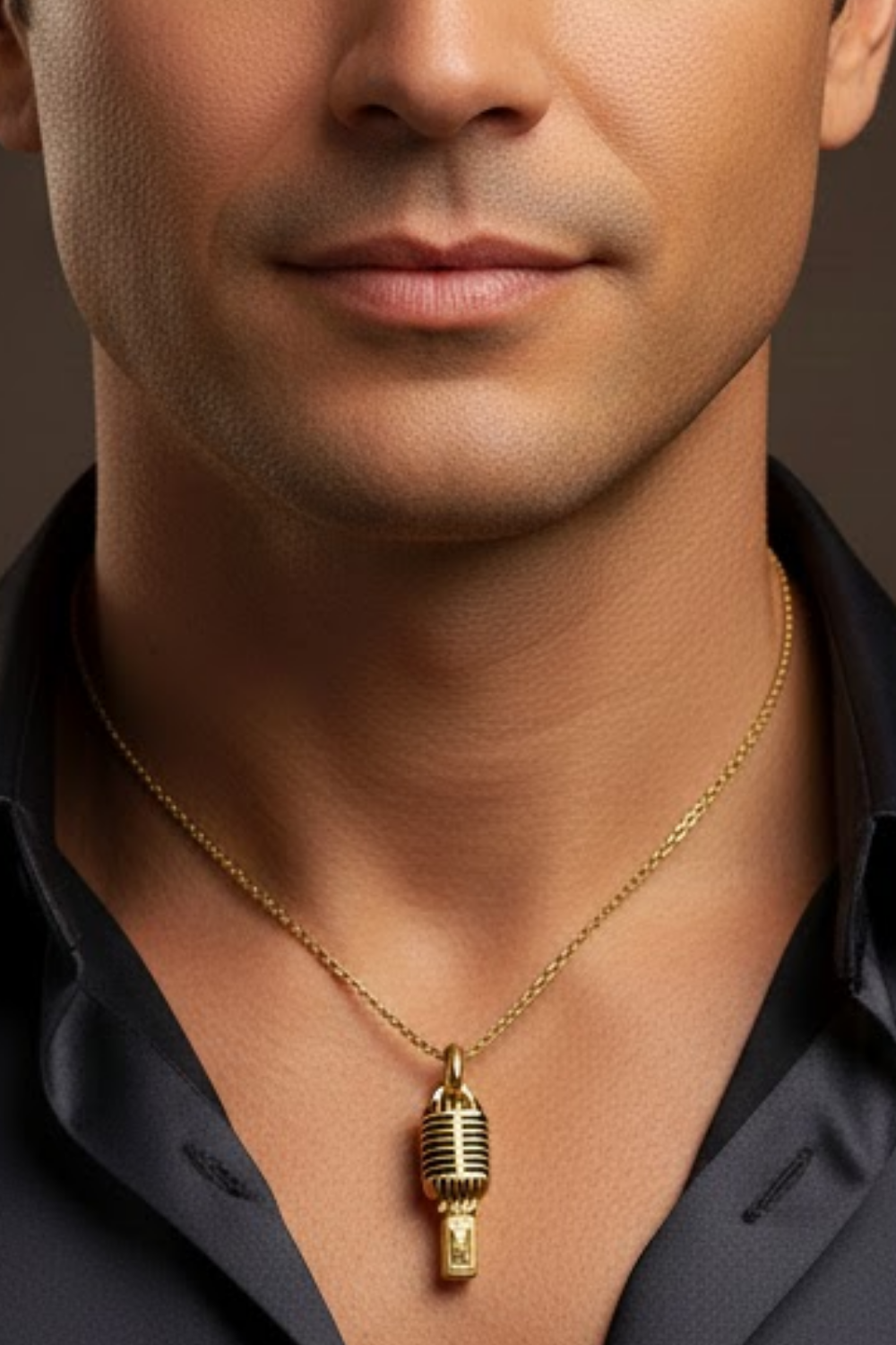 Collar Cabeza de Cuervo | Símbolo de Sabiduría, Transformación y Misterio | Hecho a mano en Plata 925, Baño de Oro 24K, Bronce