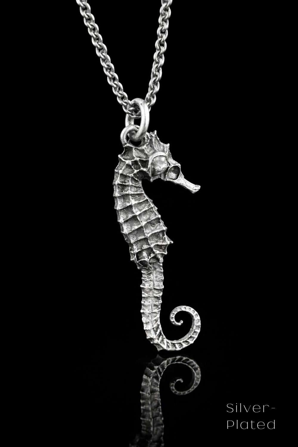 Collar Cabeza de Cuervo | Símbolo de Sabiduría, Transformación y Misterio | Hecho a mano en Plata 925, Baño de Oro 24K, Bronce