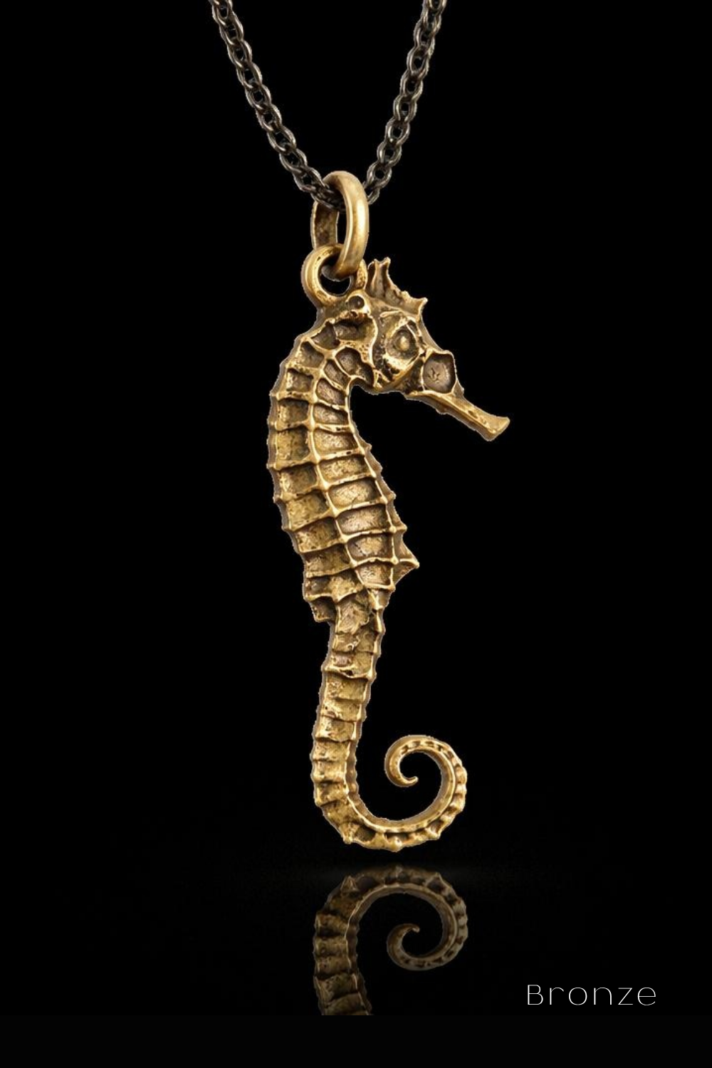 Collar Cabeza de Cuervo | Símbolo de Sabiduría, Transformación y Misterio | Hecho a mano en Plata 925, Baño de Oro 24K, Bronce
