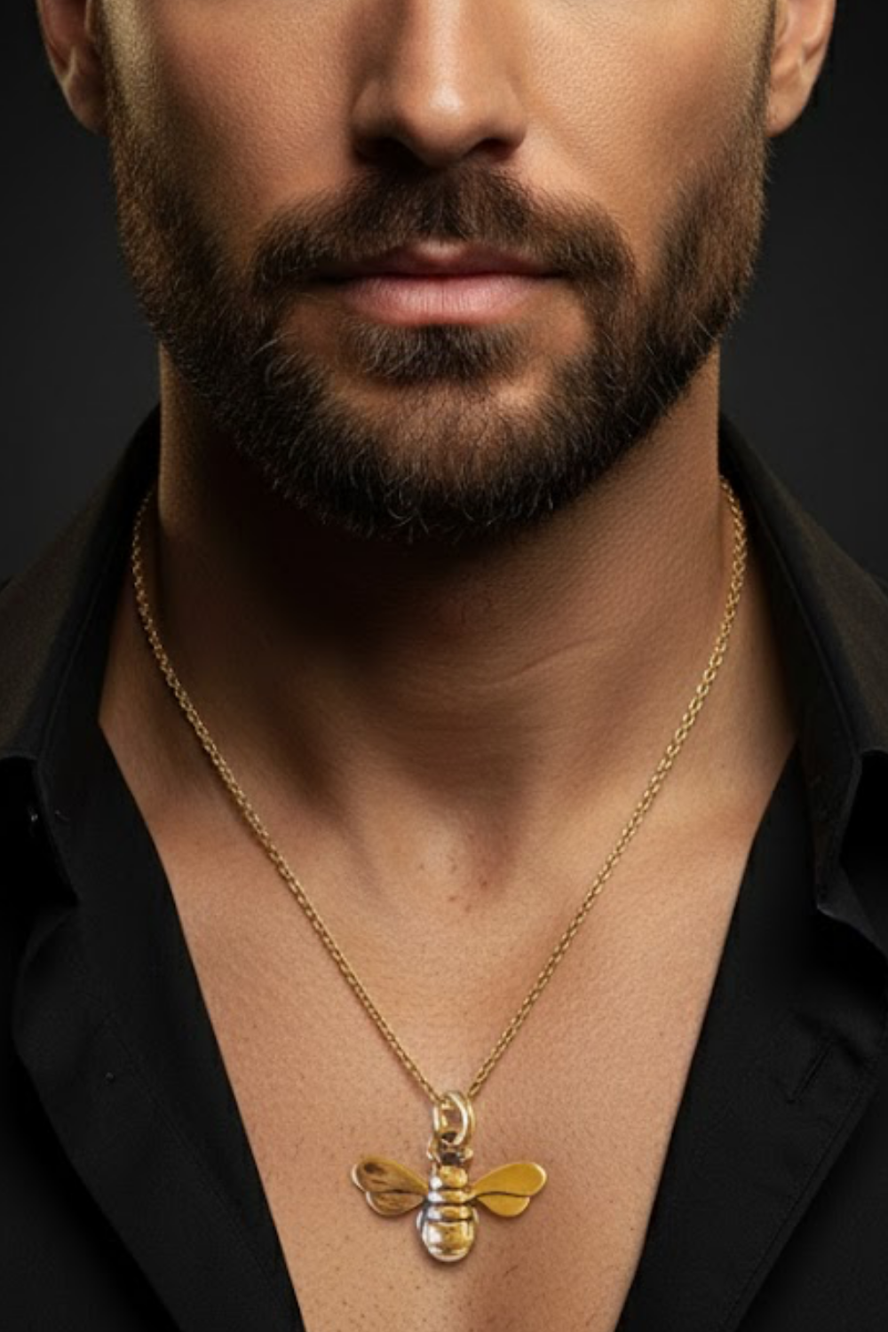 Collar Cabeza de Cuervo | Símbolo de Sabiduría, Transformación y Misterio | Hecho a mano en Plata 925, Baño de Oro 24K, Bronce