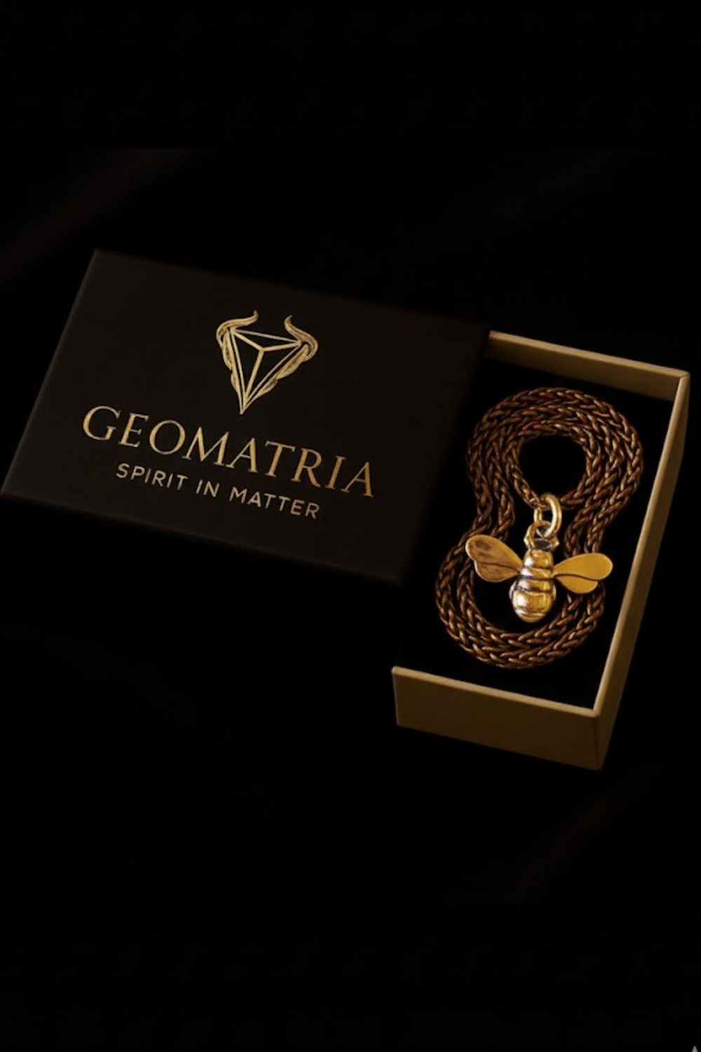 Collar Cabeza de Cuervo | Símbolo de Sabiduría, Transformación y Misterio | Hecho a mano en Plata 925, Baño de Oro 24K, Bronce
