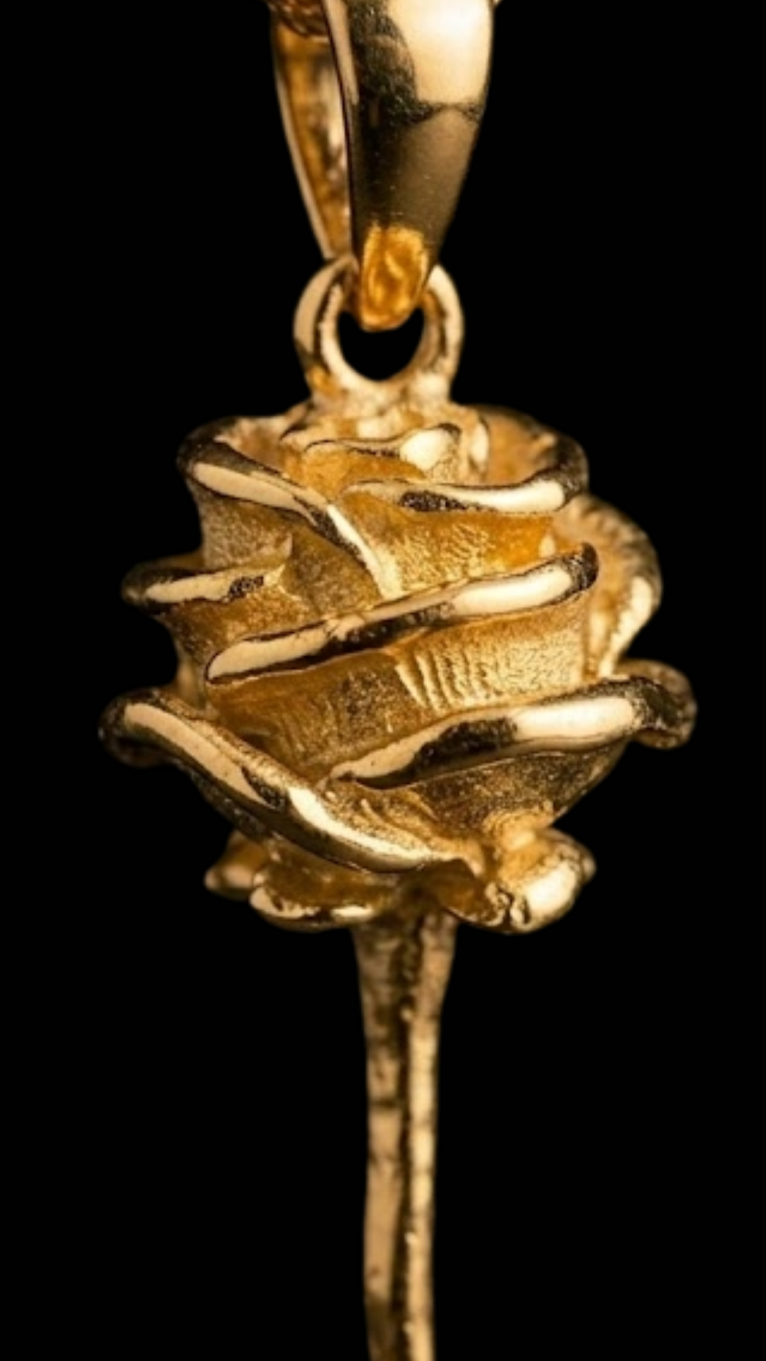 Rose Necklace – Symbol of Love, Beauty & Transformation | 18K Gold
