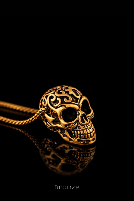 Collar Cabeza de Cuervo | Símbolo de Sabiduría, Transformación y Misterio | Hecho a mano en Plata 925, Baño de Oro 24K, Bronce