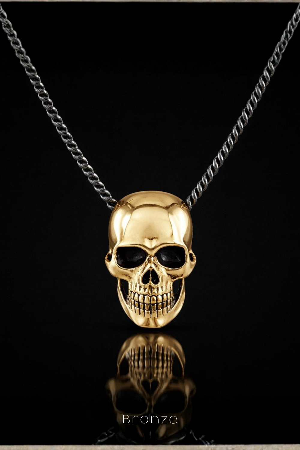 Collar Cabeza de Cuervo | Símbolo de Sabiduría, Transformación y Misterio | Hecho a mano en Plata 925, Baño de Oro 24K, Bronce