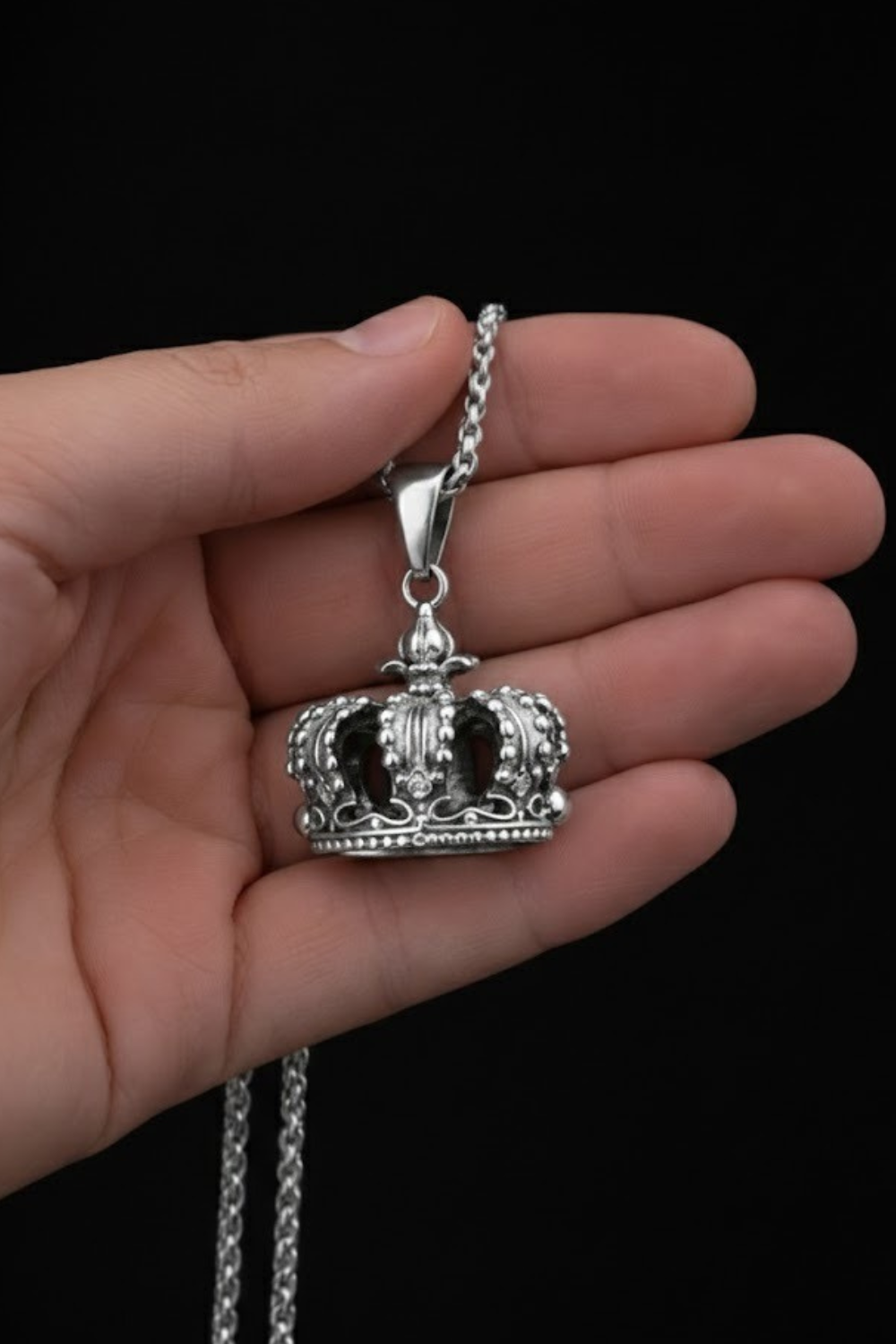 Collar Corona | Símbolo de Realeza, Fortaleza y Amor Propio | Hecho a Mano en Plata de Ley 925, Baño de Oro 24K, Bronce