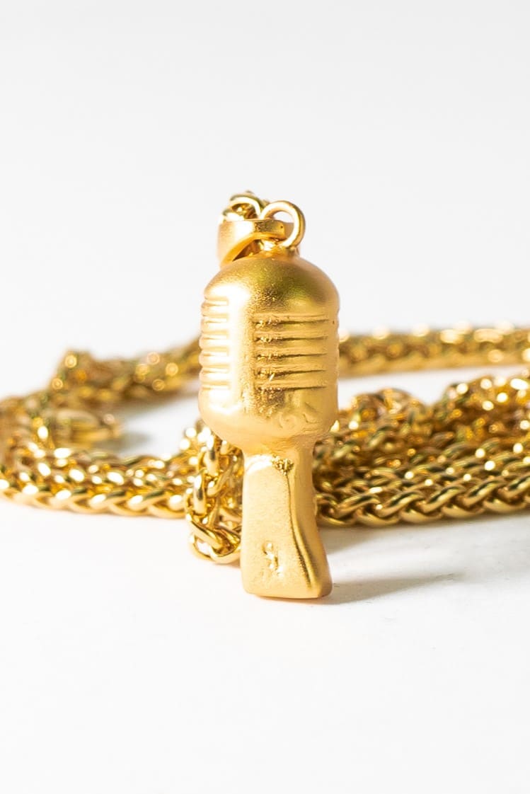 Microphone necklace