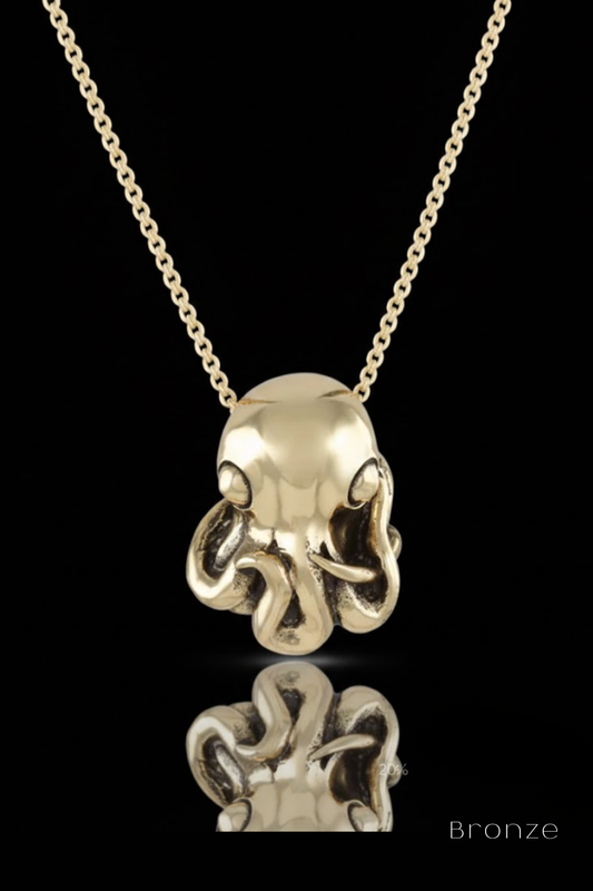 Collar Cabeza de Cuervo | Símbolo de Sabiduría, Transformación y Misterio | Hecho a mano en Plata 925, Baño de Oro 24K, Bronce